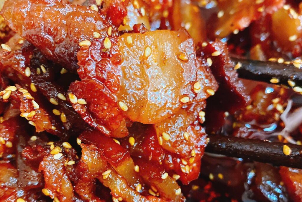 Thịt xíu hộp mang về